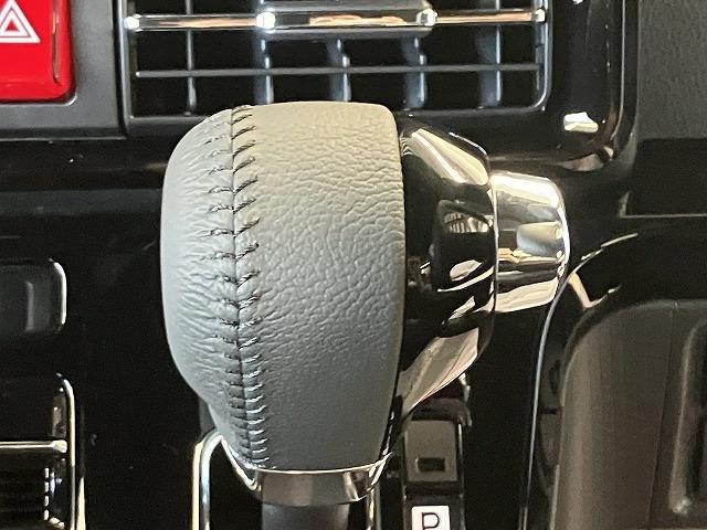 タント カスタムＲＳ　届出済未使用車　バックカメラ　両側電動スライドドア　クリアランスソナー　レーンアシスト　衝突被害軽減システム　オートライト　ＬＥＤヘッドランプ　アイドリングストップ　電動格納ミラー　シートヒーター（8枚目）