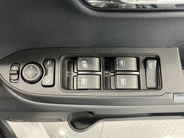 タント カスタムＲＳ　届出済未使用車　バックカメラ　両側電動スライドドア　クリアランスソナー　レーンアシスト　衝突被害軽減システム　オートライト　ＬＥＤヘッドランプ　アイドリングストップ　電動格納ミラー　シートヒーター（13枚目）
