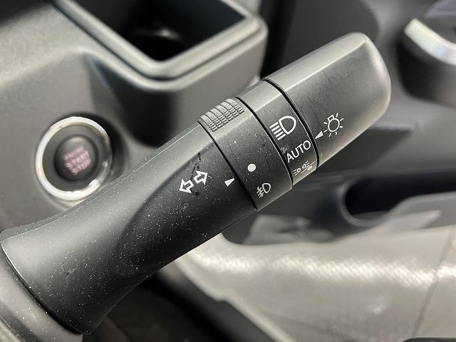 ソリオ ハイブリッドＭＺ　クリアランスソナー　オートクルーズコントロール　レーンアシスト　衝突被害軽減システム　両側電動スライドドア　オートライト　ＬＥＤヘッドランプ　スマートキー　アイドリングストップ　電動格納ミラー（8枚目）