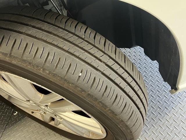 ソリオ ハイブリッドＭＺ　クリアランスソナー　オートクルーズコントロール　レーンアシスト　衝突被害軽減システム　両側電動スライドドア　オートライト　ＬＥＤヘッドランプ　スマートキー　アイドリングストップ　電動格納ミラー（21枚目）