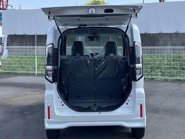スペーシアカスタム ハイブリッドＸＳターボ　届出済未使用車　両側電動スライドドア　クリアランスソナー　オートクルーズコントロール　レーンアシスト　衝突被害軽減システム　オートライト　ＬＥＤヘッドランプ　スマートキー　アイドリングストップ（19枚目）