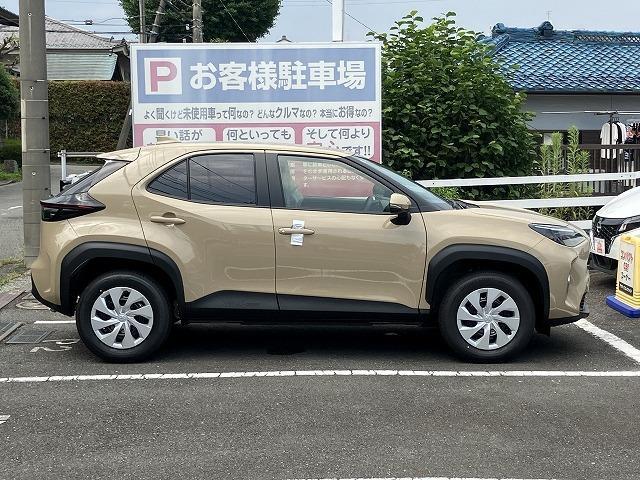 ヤリスクロス Ｘ　登録済未使用車　ＥＴＣ　バックカメラ　クリアランスソナー　オートクルーズコントロール　衝突被害軽減システム　オートマチックハイビーム　オートライト　アルミホイール　スマートキー　電動格納ミラー　ＣＶＴ（18枚目）