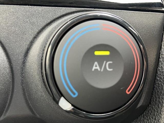 ヤリスクロス Ｘ　登録済未使用車　ＥＴＣ　バックカメラ　クリアランスソナー　オートクルーズコントロール　衝突被害軽減システム　オートマチックハイビーム　オートライト　アルミホイール　スマートキー　電動格納ミラー　ＣＶＴ（35枚目）