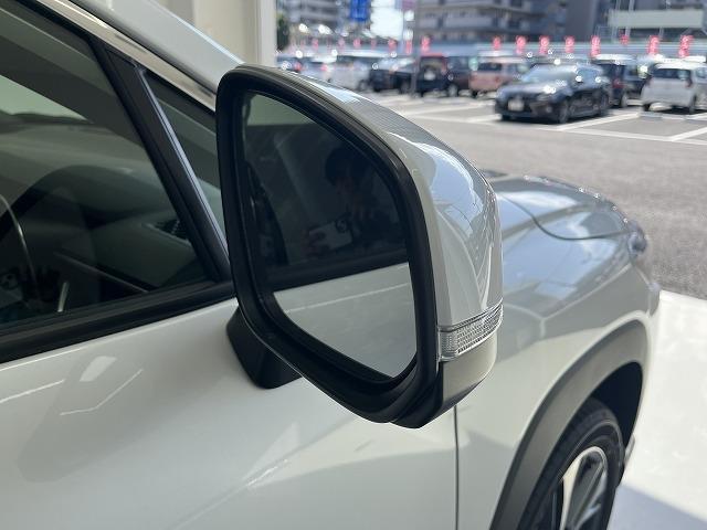 カローラクロス Ｚ　登録済未使用車　ＥＴＣ　バックカメラ　クリアランスソナー　オートクルーズコントロール　レーンアシスト　パワーシート　衝突被害軽減システム　オートライト　ヘッドライトウォッシャー　電動リアゲート（18枚目）