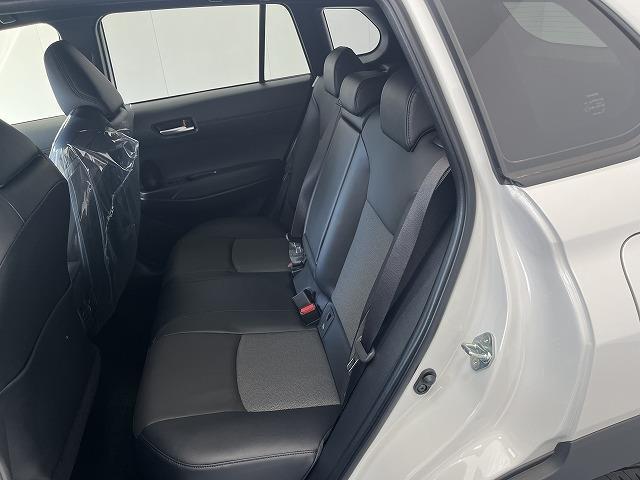 カローラクロス Ｚ　登録済未使用車　ＥＴＣ　バックカメラ　クリアランスソナー　オートクルーズコントロール　レーンアシスト　パワーシート　衝突被害軽減システム　オートライト　ヘッドライトウォッシャー　電動リアゲート（27枚目）