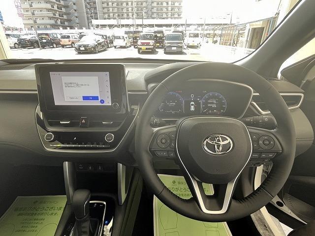 カローラクロス Ｚ　登録済未使用車　ＥＴＣ　バックカメラ　クリアランスソナー　オートクルーズコントロール　レーンアシスト　パワーシート　衝突被害軽減システム　オートライト　ヘッドライトウォッシャー　電動リアゲート（42枚目）