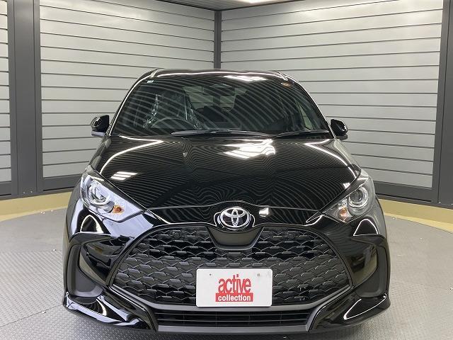 ヤリス X 登録済未使用車 バックカメラ クリアランスソナー レーンアシスト 衝突被害軽減システム オートマチックハイビーム オートライト スマートキー 電動格納ミラー CVT 盗難防止システム 衝突安全ボディ(13枚目)