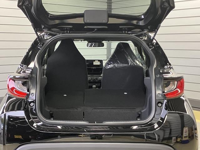 ヤリス X 登録済未使用車 バックカメラ クリアランスソナー レーンアシスト 衝突被害軽減システム オートマチックハイビーム オートライト スマートキー 電動格納ミラー CVT 盗難防止システム 衝突安全ボディ(27枚目)