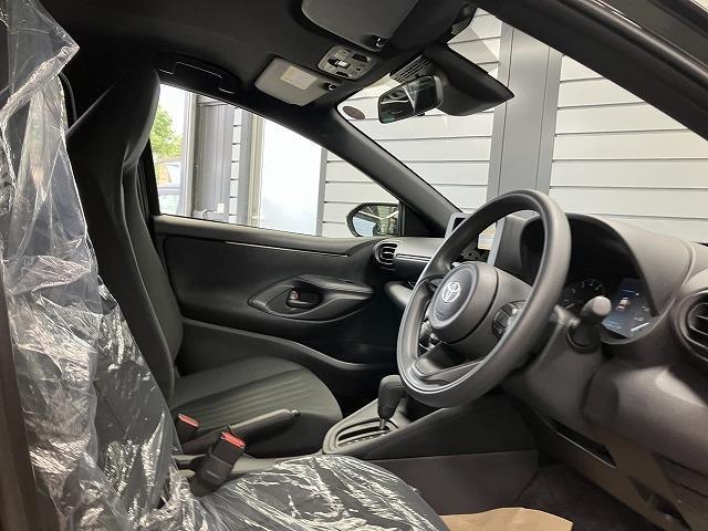 ヤリス X 登録済未使用車 バックカメラ クリアランスソナー レーンアシスト 衝突被害軽減システム オートマチックハイビーム オートライト スマートキー 電動格納ミラー CVT 盗難防止システム 衝突安全ボディ(33枚目)