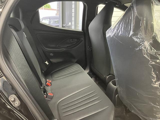 ヤリス X 登録済未使用車 バックカメラ クリアランスソナー レーンアシスト 衝突被害軽減システム オートマチックハイビーム オートライト スマートキー 電動格納ミラー CVT 盗難防止システム 衝突安全ボディ(39枚目)