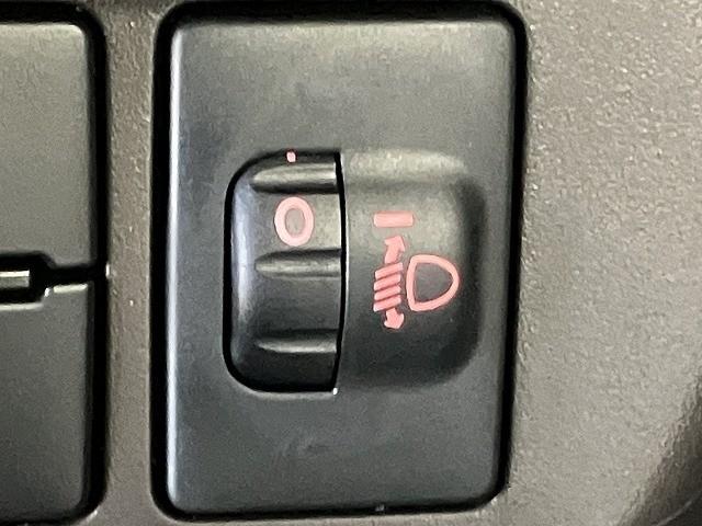 ルーミー Ｘ　登録済未使用車　バックカメラ　ＴＶ　両側スライド・片側電動　クリアランスソナー　衝突被害軽減システム　オートライト　スマートキー　アイドリングストップ　電動格納ミラー　ＣＶＴ　盗難防止システム　ＡＢＳ（42枚目）