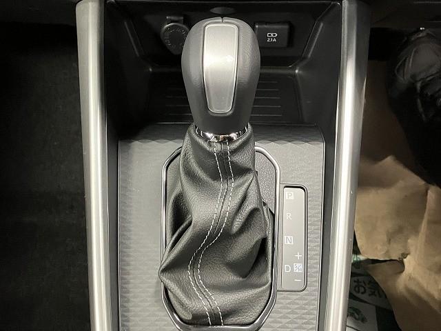 ライズ Ｚ　登録済未使用車　クリアランスソナー　オートクルーズコントロール　レーンアシスト　衝突被害軽減システム　オートライト　ＬＥＤヘッドランプ　アルミホイール　スマートキー　アイドリングストップ（7枚目）