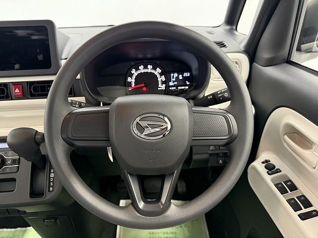 ムーヴキャンバス ストライプスＸ　届出済未使用車　両側電動スライドドア　クリアランスソナー　レーンアシスト　衝突被害軽減システム　オートライト　スマートキー　アイドリングストップ　電動格納ミラー　ベンチシート　ＣＶＴ　盗難防止システム（3枚目）