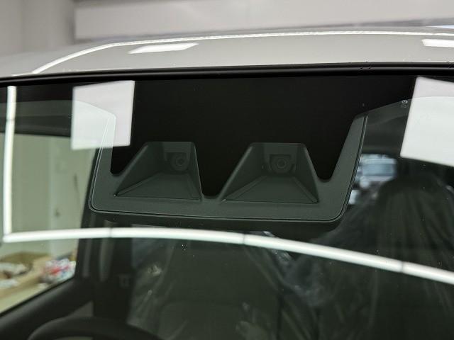 ムーヴキャンバス ストライプスＸ　届出済未使用車　両側電動スライドドア　クリアランスソナー　レーンアシスト　衝突被害軽減システム　オートライト　スマートキー　アイドリングストップ　電動格納ミラー　ベンチシート　ＣＶＴ　盗難防止システム（27枚目）