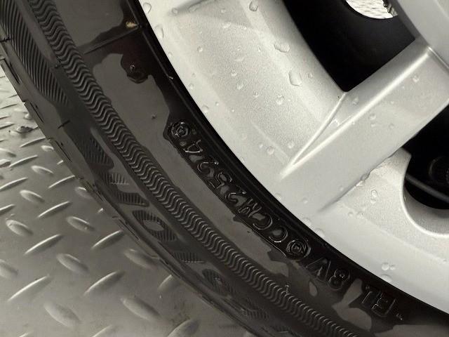 ムーヴキャンバス ストライプスＸ　届出済未使用車　両側電動スライドドア　クリアランスソナー　レーンアシスト　衝突被害軽減システム　オートライト　スマートキー　アイドリングストップ　電動格納ミラー　ベンチシート　ＣＶＴ　盗難防止システム（51枚目）