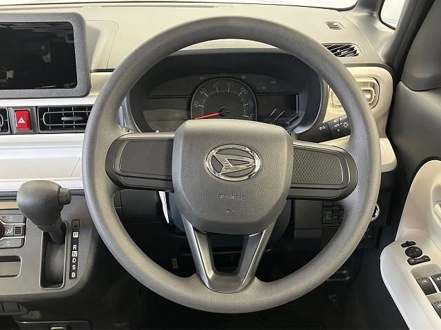 ムーヴキャンバス ストライプスＸ　届出済未使用車　両側電動スライドドア　クリアランスソナー　レーンアシスト　衝突被害軽減システム　オートライト　スマートキー　アイドリングストップ　電動格納ミラー　ベンチシート　ＣＶＴ　盗難防止システム（3枚目）