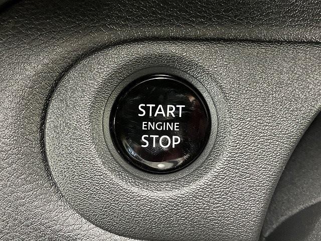 セレナ ＸＶ　登録済未使用車　全周囲カメラ　クリアランスソナー　オートクルーズコントロール　衝突被害軽減システム　両側電動スライドドア　オートマチックハイビーム　オートライト　ＬＥＤヘッドランプ　スマートキー（10枚目）