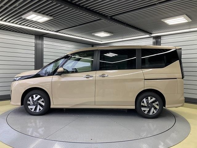 セレナ ＸＶ　登録済未使用車　全周囲カメラ　クリアランスソナー　オートクルーズコントロール　衝突被害軽減システム　両側電動スライドドア　オートマチックハイビーム　オートライト　ＬＥＤヘッドランプ　スマートキー（15枚目）