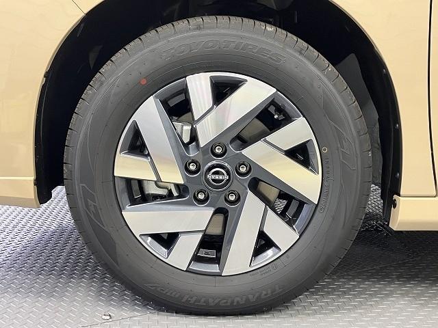 セレナ ＸＶ　登録済未使用車　全周囲カメラ　クリアランスソナー　オートクルーズコントロール　衝突被害軽減システム　両側電動スライドドア　オートマチックハイビーム　オートライト　ＬＥＤヘッドランプ　スマートキー（20枚目）