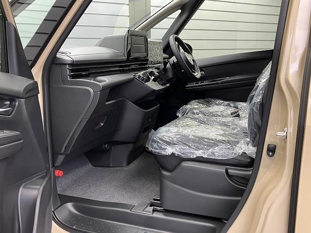 セレナ ＸＶ　登録済未使用車　全周囲カメラ　クリアランスソナー　オートクルーズコントロール　衝突被害軽減システム　両側電動スライドドア　オートマチックハイビーム　オートライト　ＬＥＤヘッドランプ　スマートキー（35枚目）