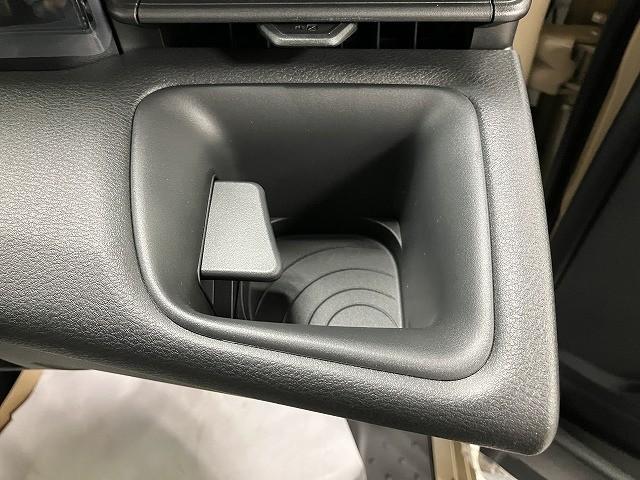 セレナ ＸＶ　登録済未使用車　全周囲カメラ　クリアランスソナー　オートクルーズコントロール　衝突被害軽減システム　両側電動スライドドア　オートマチックハイビーム　オートライト　ＬＥＤヘッドランプ　スマートキー（36枚目）