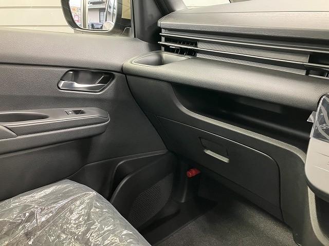 セレナ ＸＶ　登録済未使用車　全周囲カメラ　クリアランスソナー　オートクルーズコントロール　衝突被害軽減システム　両側電動スライドドア　オートマチックハイビーム　オートライト　ＬＥＤヘッドランプ　スマートキー（39枚目）