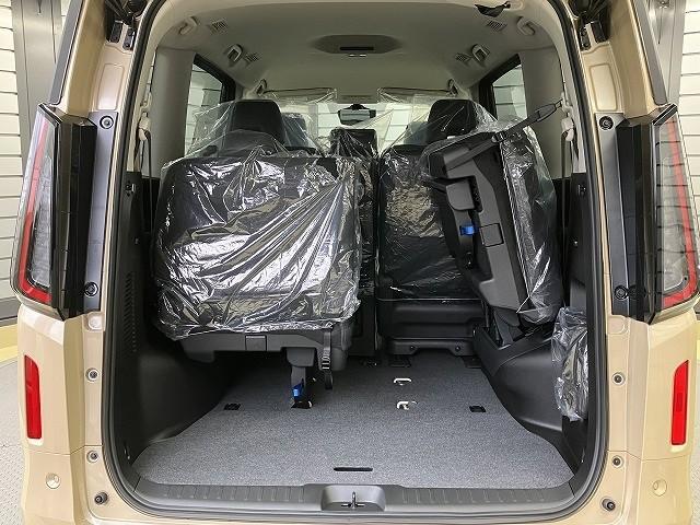 セレナ ＸＶ　登録済未使用車　全周囲カメラ　クリアランスソナー　オートクルーズコントロール　衝突被害軽減システム　両側電動スライドドア　オートマチックハイビーム　オートライト　ＬＥＤヘッドランプ　スマートキー（56枚目）