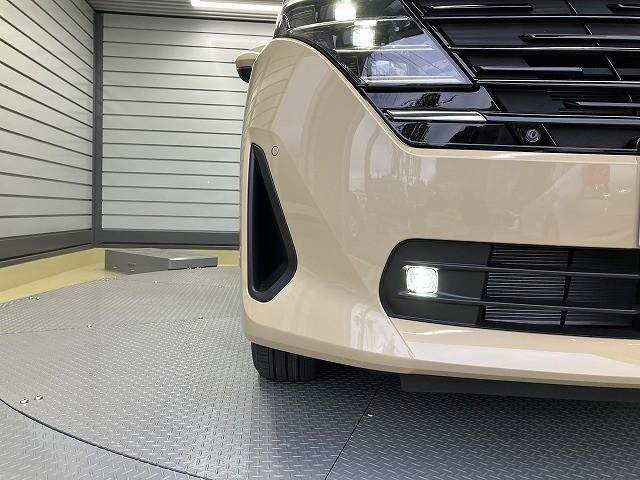 セレナ ＸＶ　登録済未使用車　全周囲カメラ　クリアランスソナー　オートクルーズコントロール　衝突被害軽減システム　両側電動スライドドア　オートマチックハイビーム　オートライト　ＬＥＤヘッドランプ　スマートキー（60枚目）