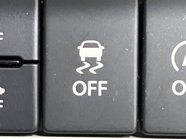 アルトラパン モード　ＥＴＣ　全周囲カメラ　ナビ　ＴＶ　クリアランスソナー　レーンアシスト　衝突被害軽減システム　オートライト　ＨＩＤ　スマートキー　アイドリングストップ　電動格納ミラー　ベンチシート　ＣＶＴ（29枚目）