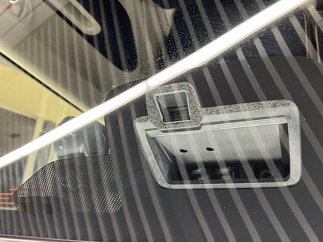 アルトラパン モード　ＥＴＣ　全周囲カメラ　ナビ　ＴＶ　クリアランスソナー　レーンアシスト　衝突被害軽減システム　オートライト　ＨＩＤ　スマートキー　アイドリングストップ　電動格納ミラー　ベンチシート　ＣＶＴ（35枚目）