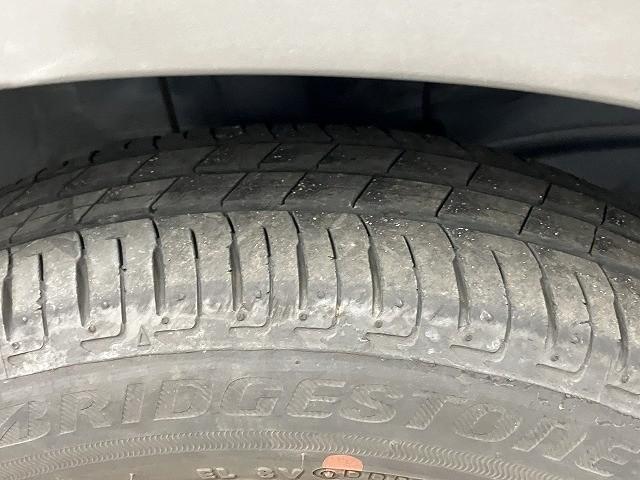 アルトラパン モード　ＥＴＣ　全周囲カメラ　ナビ　ＴＶ　クリアランスソナー　レーンアシスト　衝突被害軽減システム　オートライト　ＨＩＤ　スマートキー　アイドリングストップ　電動格納ミラー　ベンチシート　ＣＶＴ（42枚目）