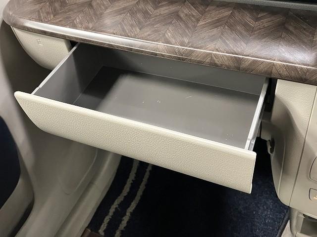 アルトラパン モード　ＥＴＣ　全周囲カメラ　ナビ　ＴＶ　クリアランスソナー　レーンアシスト　衝突被害軽減システム　オートライト　ＨＩＤ　スマートキー　アイドリングストップ　電動格納ミラー　ベンチシート　ＣＶＴ（50枚目）