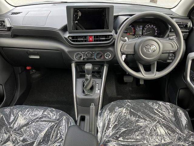 ライズ Ｘ　登録済未使用車　クリアランスソナー　衝突被害軽減システム　オートライト　ＬＥＤヘッドランプ　スマートキー　アイドリングストップ　電動格納ミラー　ＣＶＴ　盗難防止システム　衝突安全ボディ　ＡＢＳ　ＥＳＣ（2枚目）