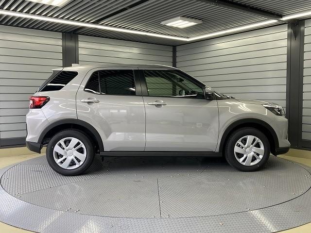 ライズ Ｘ　登録済未使用車　クリアランスソナー　衝突被害軽減システム　オートライト　ＬＥＤヘッドランプ　スマートキー　アイドリングストップ　電動格納ミラー　ＣＶＴ　盗難防止システム　衝突安全ボディ　ＡＢＳ　ＥＳＣ（14枚目）