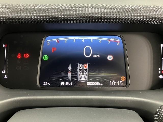 フリード エアー　ＥＸ　登録済未使用車　クリアランスソナー　オートクルーズコントロール　レーンアシスト　衝突被害軽減システム　両側電動スライドドア　オートライト　ＬＥＤヘッドランプ　スマートキー　電動格納ミラー　シートヒータ（4枚目）