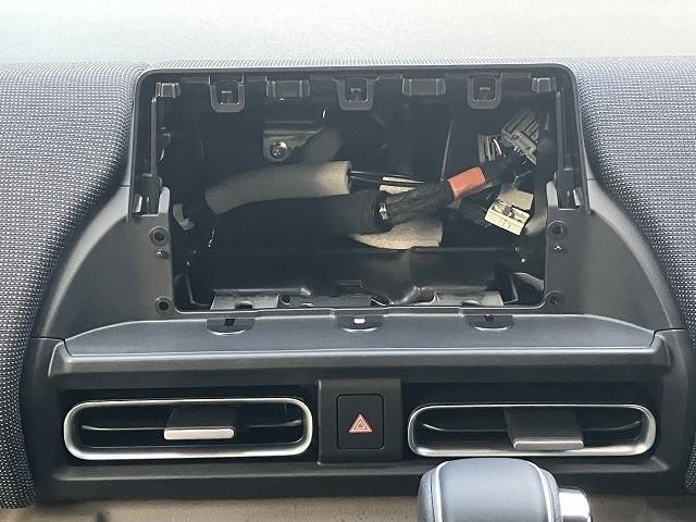 フリード エアー　ＥＸ　登録済未使用車　クリアランスソナー　オートクルーズコントロール　レーンアシスト　衝突被害軽減システム　両側電動スライドドア　オートライト　ＬＥＤヘッドランプ　スマートキー　電動格納ミラー　シートヒータ（5枚目）