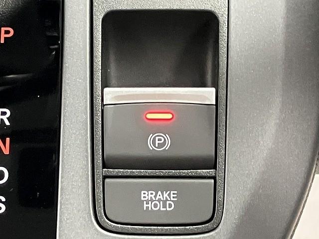 フリード エアー　ＥＸ　登録済未使用車　クリアランスソナー　オートクルーズコントロール　レーンアシスト　衝突被害軽減システム　両側電動スライドドア　オートライト　ＬＥＤヘッドランプ　スマートキー　電動格納ミラー　シートヒータ（9枚目）