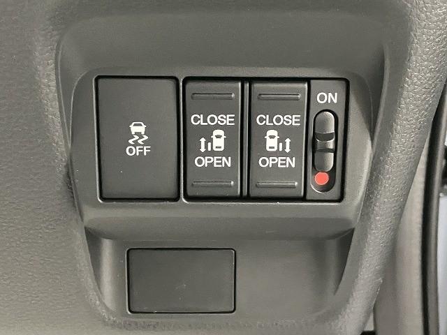 フリード エアー　ＥＸ　登録済未使用車　クリアランスソナー　オートクルーズコントロール　レーンアシスト　衝突被害軽減システム　両側電動スライドドア　オートライト　ＬＥＤヘッドランプ　スマートキー　電動格納ミラー　シートヒータ（11枚目）