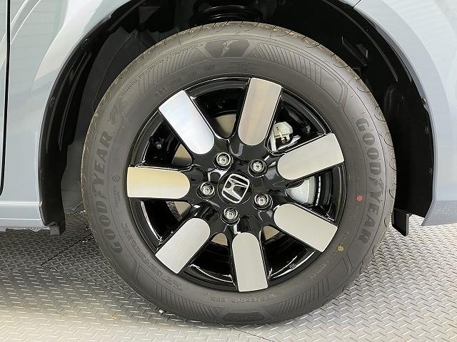 フリード エアー　ＥＸ　登録済未使用車　クリアランスソナー　オートクルーズコントロール　レーンアシスト　衝突被害軽減システム　両側電動スライドドア　オートライト　ＬＥＤヘッドランプ　スマートキー　電動格納ミラー　シートヒータ（20枚目）