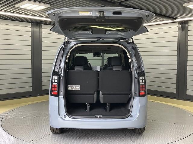 フリード エアー　ＥＸ　登録済未使用車　クリアランスソナー　オートクルーズコントロール　レーンアシスト　衝突被害軽減システム　両側電動スライドドア　オートライト　ＬＥＤヘッドランプ　スマートキー　電動格納ミラー　シートヒータ（29枚目）