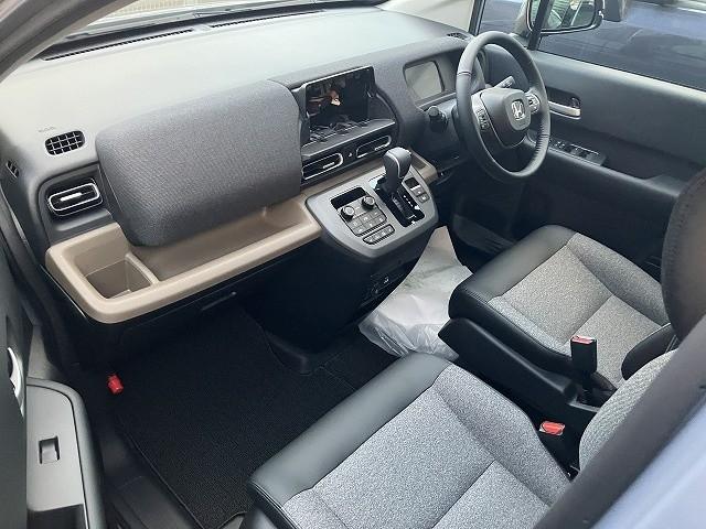 フリード エアー　ＥＸ　登録済未使用車　クリアランスソナー　オートクルーズコントロール　レーンアシスト　衝突被害軽減システム　両側電動スライドドア　オートライト　ＬＥＤヘッドランプ　スマートキー　電動格納ミラー　シートヒータ（34枚目）