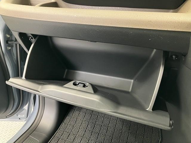 フリード エアー　ＥＸ　登録済未使用車　クリアランスソナー　オートクルーズコントロール　レーンアシスト　衝突被害軽減システム　両側電動スライドドア　オートライト　ＬＥＤヘッドランプ　スマートキー　電動格納ミラー　シートヒータ（39枚目）