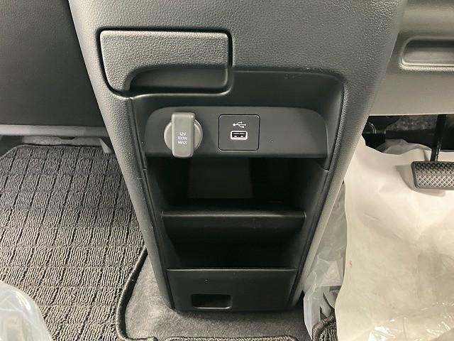 フリード エアー　ＥＸ　登録済未使用車　クリアランスソナー　オートクルーズコントロール　レーンアシスト　衝突被害軽減システム　両側電動スライドドア　オートライト　ＬＥＤヘッドランプ　スマートキー　電動格納ミラー　シートヒータ（45枚目）