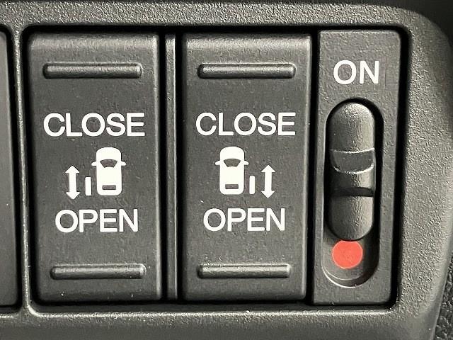 フリード エアー　ＥＸ　登録済未使用車　クリアランスソナー　オートクルーズコントロール　レーンアシスト　衝突被害軽減システム　両側電動スライドドア　オートライト　ＬＥＤヘッドランプ　スマートキー　電動格納ミラー　シートヒータ（53枚目）