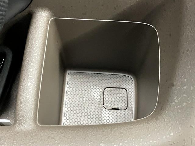 フリード エアー　ＥＸ　登録済未使用車　クリアランスソナー　オートクルーズコントロール　レーンアシスト　衝突被害軽減システム　両側電動スライドドア　オートライト　ＬＥＤヘッドランプ　スマートキー　電動格納ミラー　シートヒータ（58枚目）