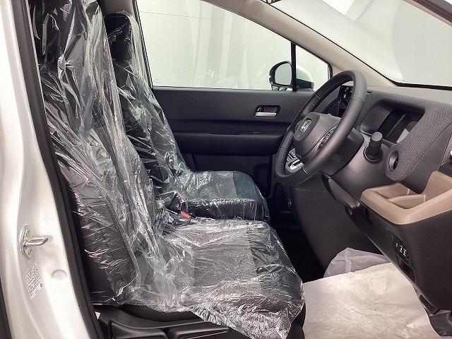 フリード エアー　ＥＸ　クリアランスソナー　オートクルーズコントロール　レーンアシスト　衝突被害軽減システム　両側電動スライドドア　オートライト　ＬＥＤヘッドランプ　スマートキー　電動格納ミラー　シートヒーター　３列シート（10枚目）