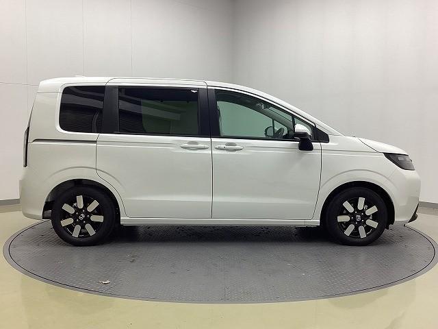 フリード エアー　ＥＸ　クリアランスソナー　オートクルーズコントロール　レーンアシスト　衝突被害軽減システム　両側電動スライドドア　オートライト　ＬＥＤヘッドランプ　スマートキー　電動格納ミラー　シートヒーター　３列シート（15枚目）