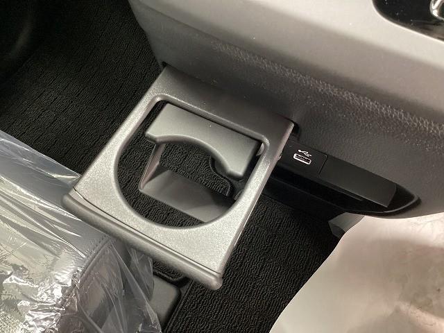 フリード エアー　ＥＸ　クリアランスソナー　オートクルーズコントロール　レーンアシスト　衝突被害軽減システム　両側電動スライドドア　オートライト　ＬＥＤヘッドランプ　スマートキー　電動格納ミラー　シートヒーター　３列シート（50枚目）