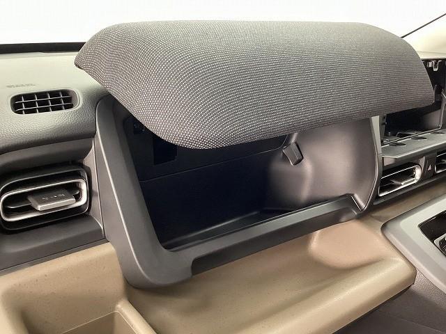 フリード エアー　ＥＸ　クリアランスソナー　オートクルーズコントロール　レーンアシスト　衝突被害軽減システム　両側電動スライドドア　オートライト　ＬＥＤヘッドランプ　スマートキー　電動格納ミラー　シートヒーター　３列シート（53枚目）