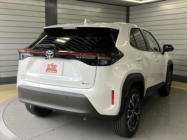 ヤリスクロス ハイブリッドＺ　登録済未使用車　クリアランスソナー　オートクルーズコントロール　レーンアシスト　衝突被害軽減システム　ナビ　オートマチックハイビーム　ＬＥＤヘッドランプ　アルミホイール　電動格納ミラー　シートヒーター（15枚目）